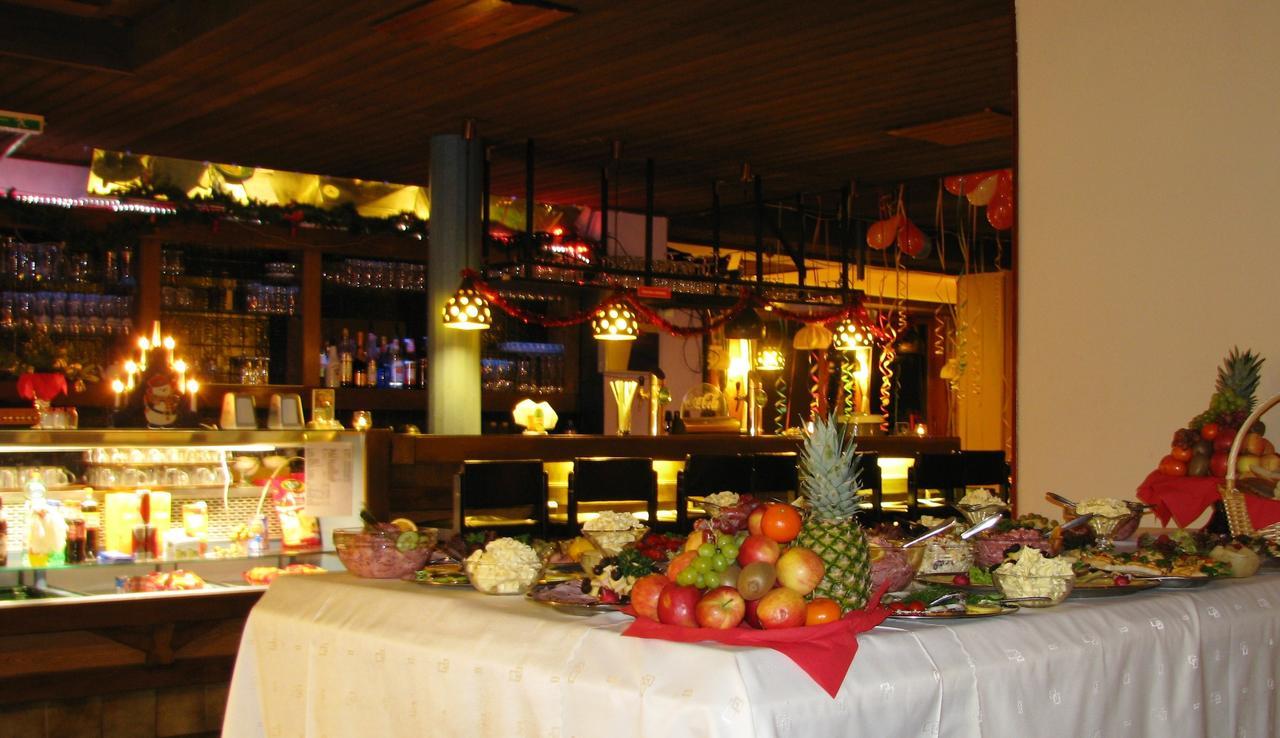 Hotel Alpinum Treffen Luaran gambar