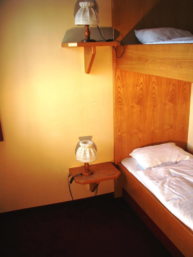 Hotel Alpinum Treffen Luaran gambar