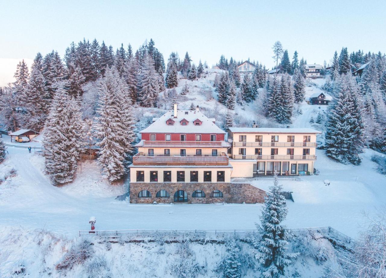 Hotel Alpinum Treffen Luaran gambar
