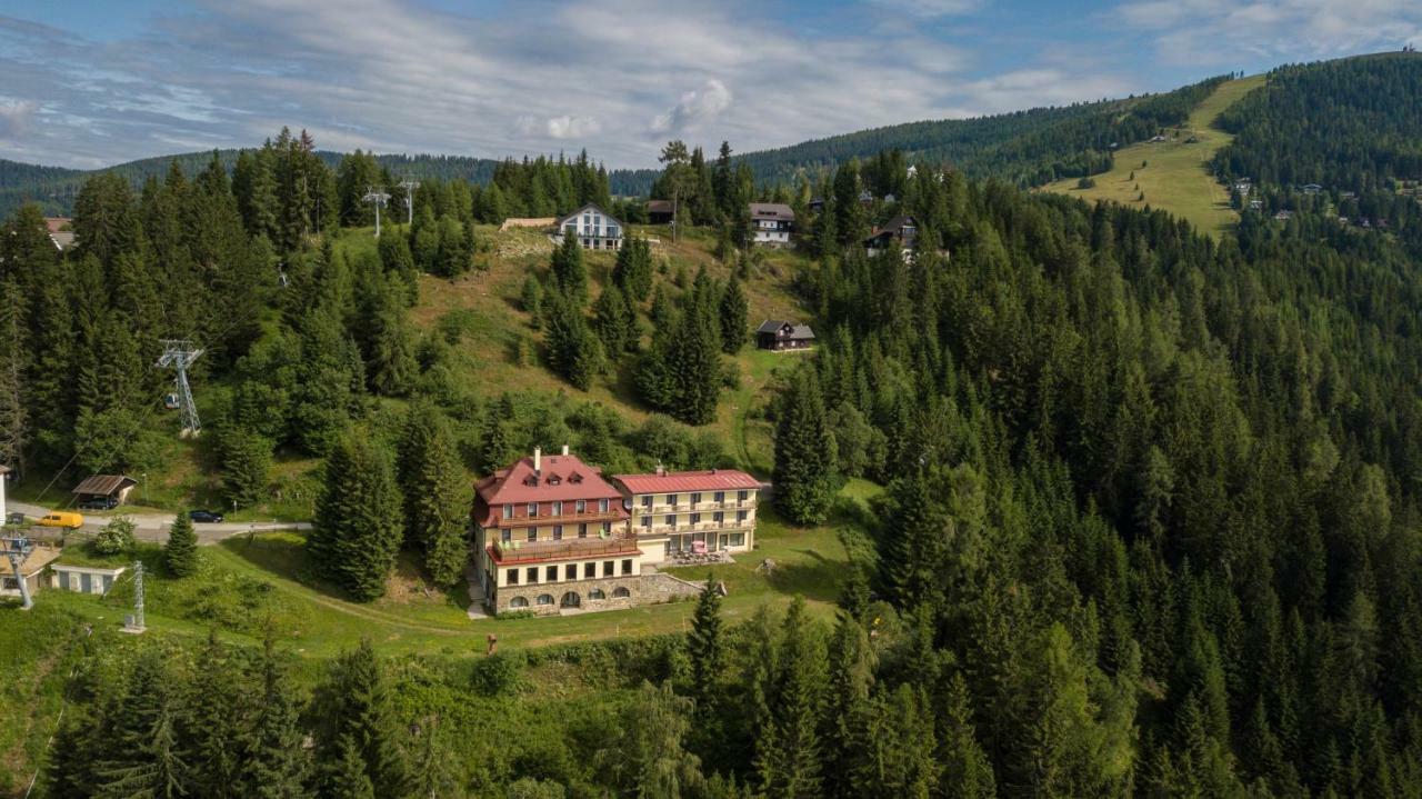 Hotel Alpinum Treffen Luaran gambar